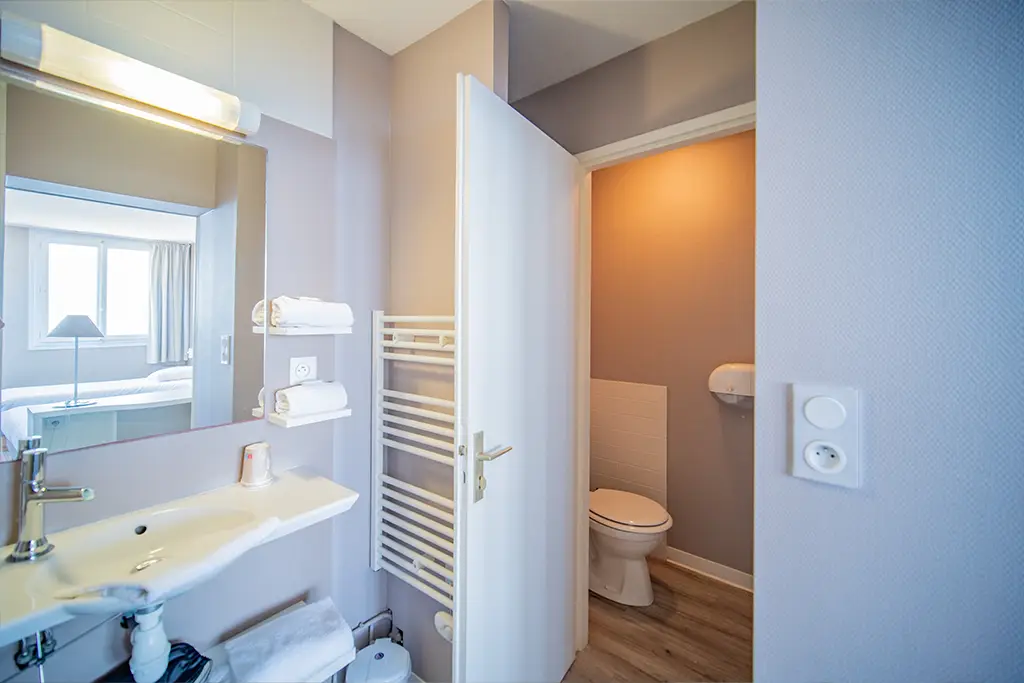 chambre vue mer quadruple familiale à Les Sables d'Olonne hôtel La Villa Saint Jean