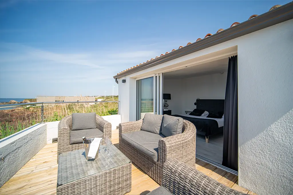 suite vue mer luxe avec terrasse privée à Les Sables d'Olonne hôtel La Villa Saint Jean