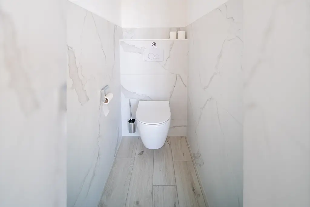 chambre luxe avec wc séparé à Les Sables d'Olonne hôtel La Villa Saint Jean