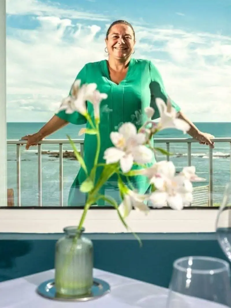 Karine Buchy au restaurant La Villa Saint Jean Les Sables d’Olonne Karine Buchy au restaurant La Villa Saint Jean Les Sables d'Olonne
