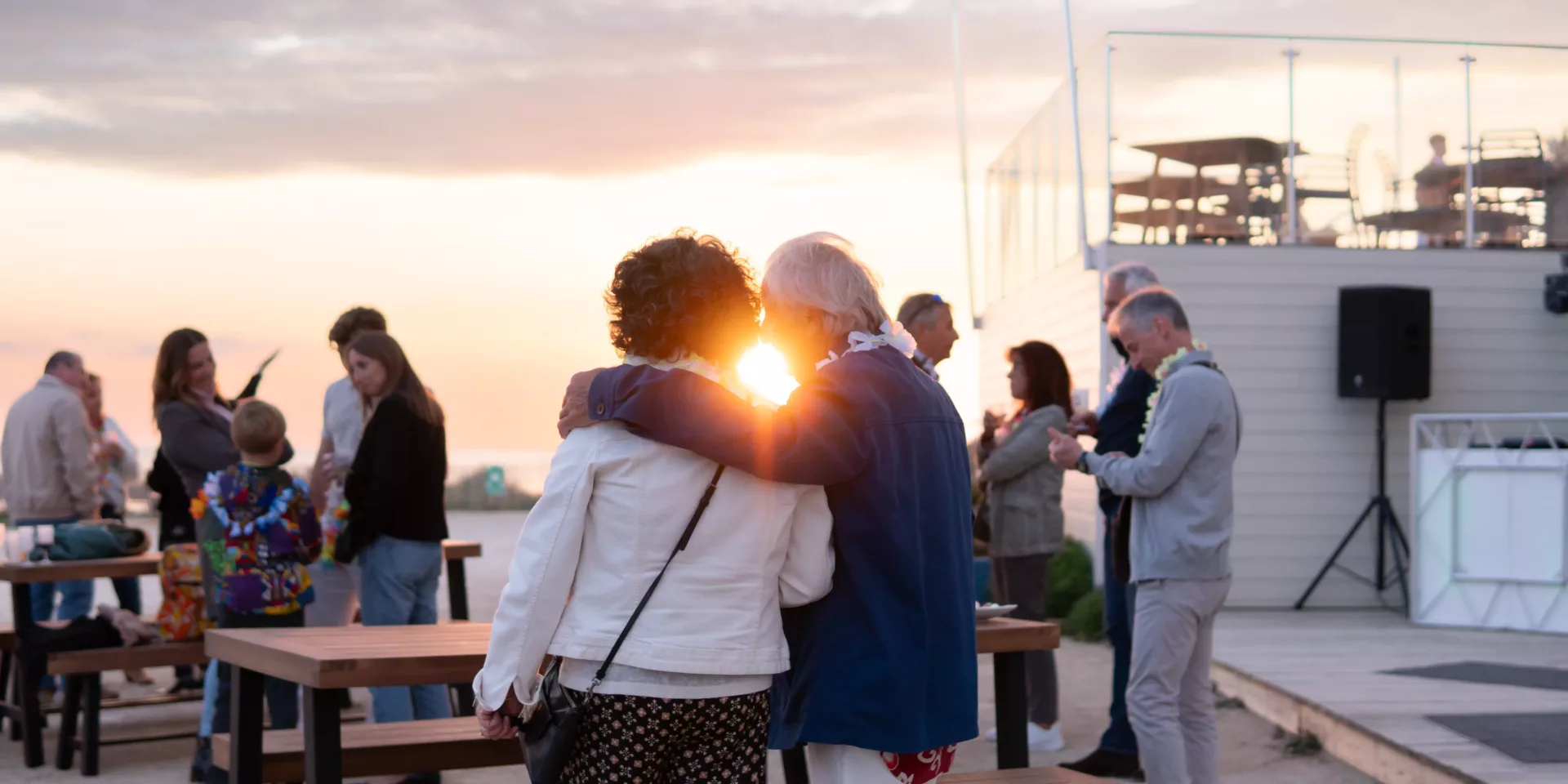 Soirée privée de mariage face mer au coucher de soleil à La Villa Saint Jean Les Sables d’Olonne Soirée privée de mariage face mer au coucher de soleil à La Villa Saint Jean Les Sables d'Olonne