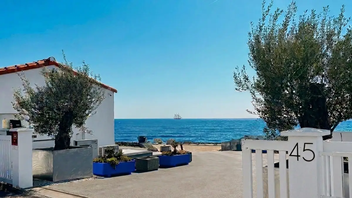 L'entrée du restaurant La Villa Saint Jean aux Sables d'Olonne